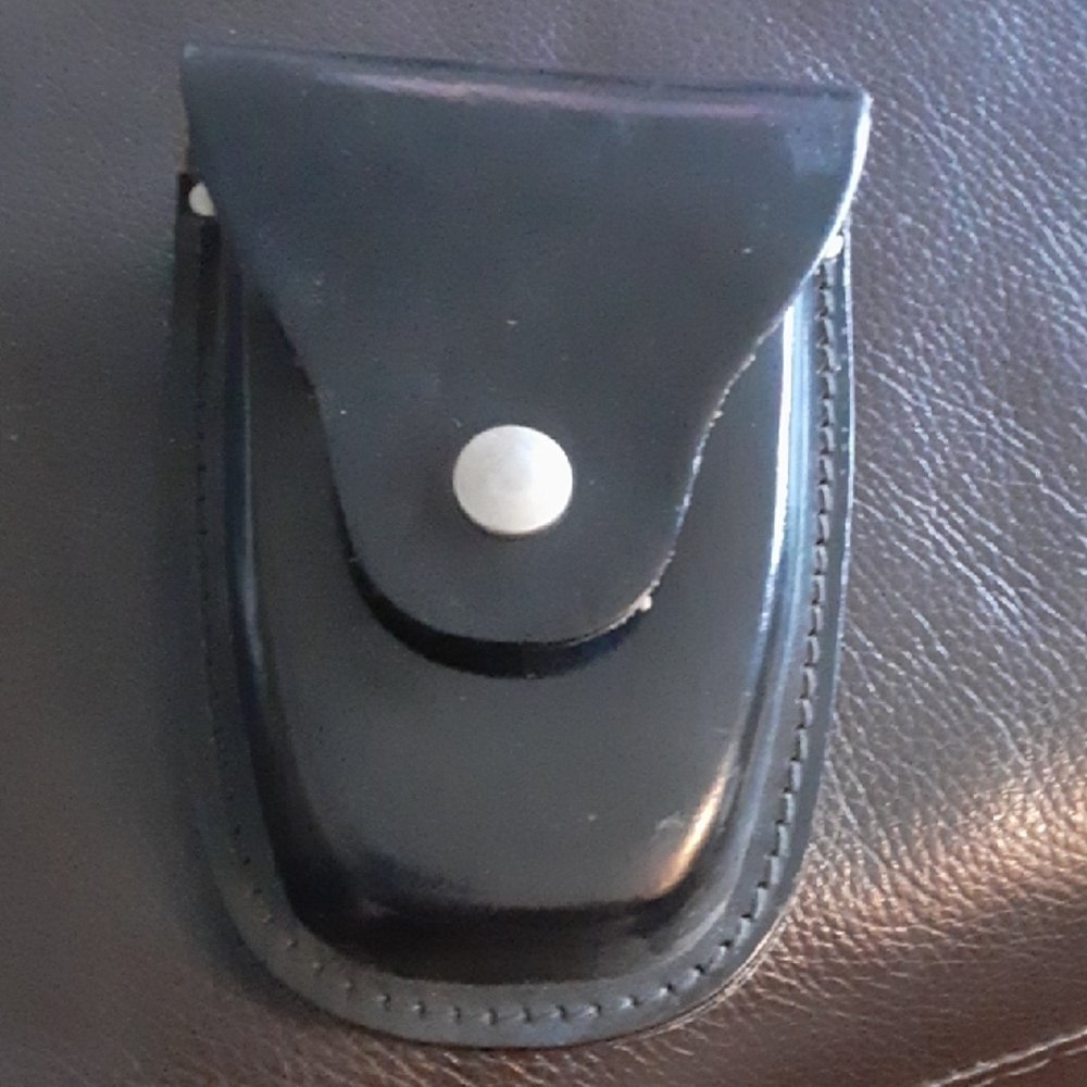 Source Unknown Black Leather Pouch